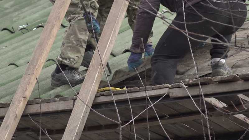 В Валуйском округе продолжают восстановление зданий после атак ВСУ