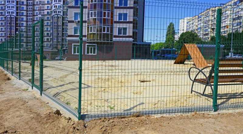 В Белгороде появятся 7 новых площадок для выгула собак