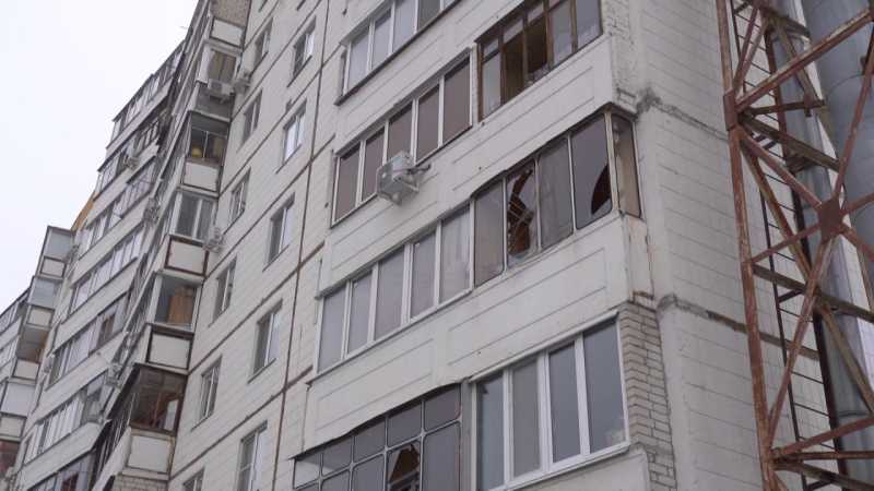 В Белгороде ликвидируют последствия двух ночных обстрелов