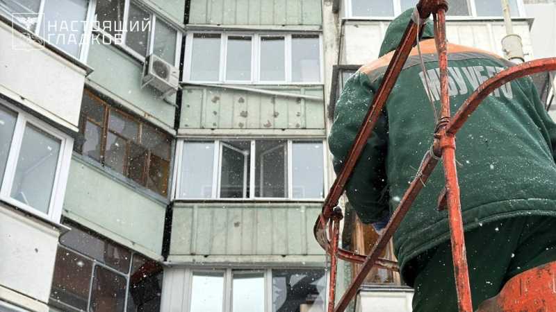 В результате двух ночных обстрелов Белгорода повреждено более ста квартир