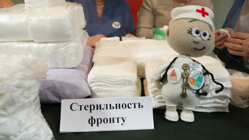 От пряжи до парафина: фонд «Поколение» помогает губкинским волонтёрам