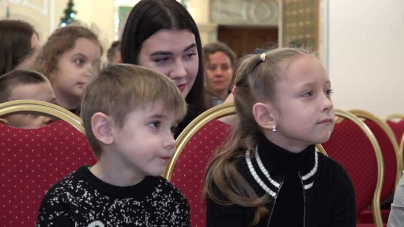 Фонд «Поколение» подарил новогоднее настроение для трёх тысяч белгородских детей