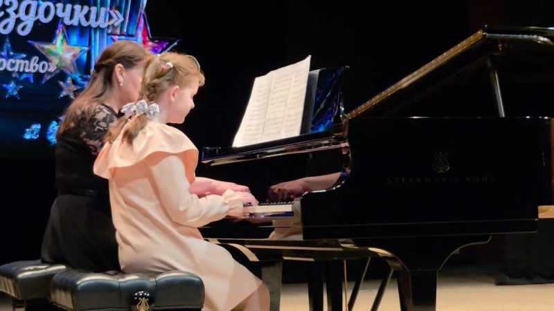 В Белгородской филармонии провели региональный этап всероссийского конкурса «Хрустальные звёздочки-2026»