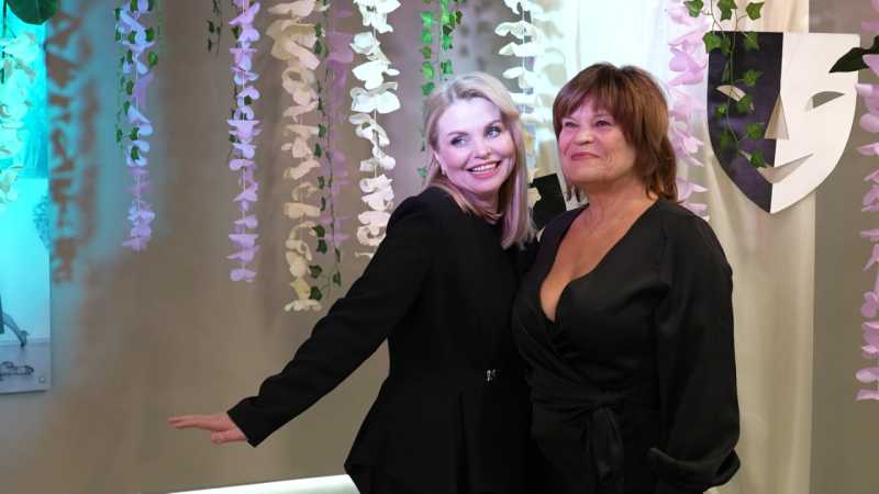 В старооскольском «Молодёжном» поздравляли ветеранов и действующих работников самого творческого направления