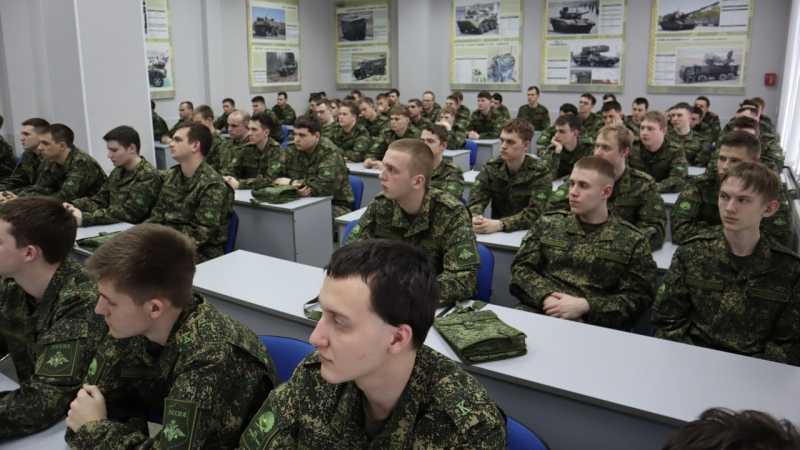 Финалисты кадрового проекта «Сталь» выступили перед наставниками и студентами БГТУ им. Шухова