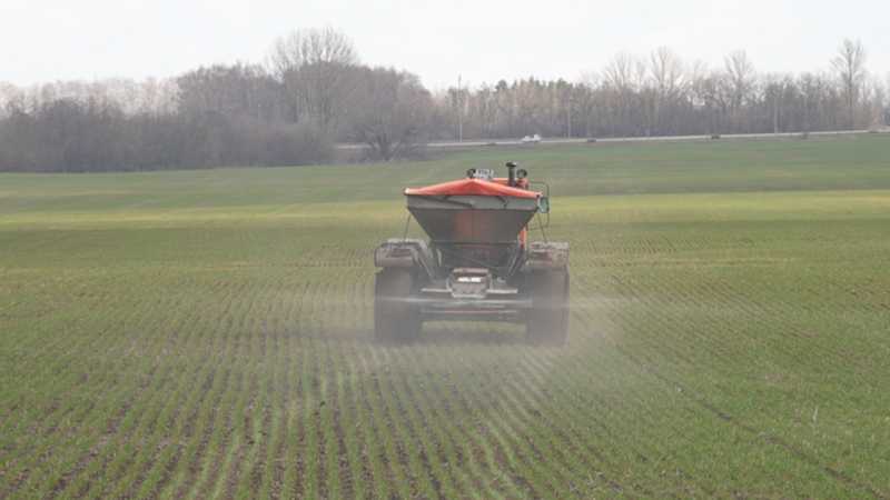 Губкинские аграрии завершают подготовку техники к сезону