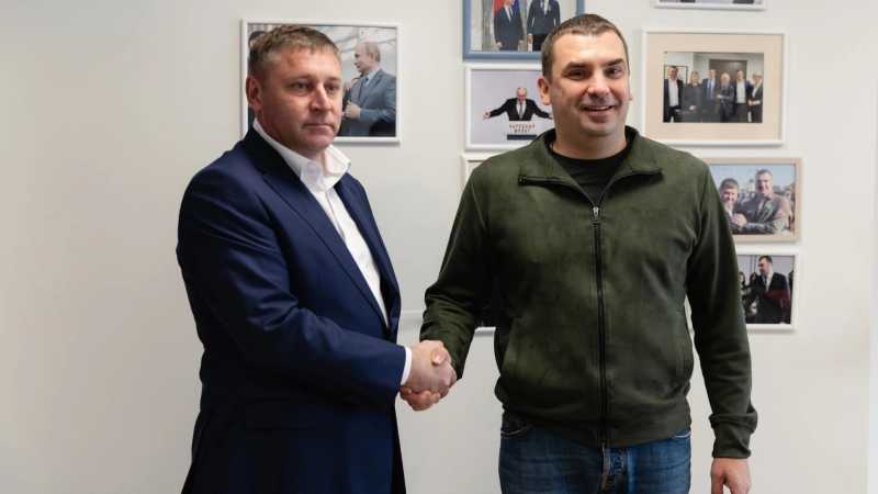 Александр Шуваев встретился с руководителем исполкома Народного фронта Михаилом Кузнецовым