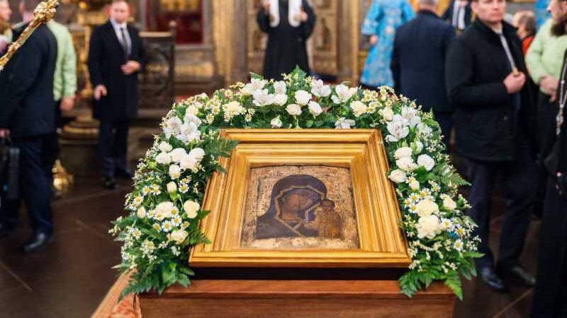 В Старый Оскол и Губкин прибудет одна из главных российских святынь – Казанская икона Божией Матери