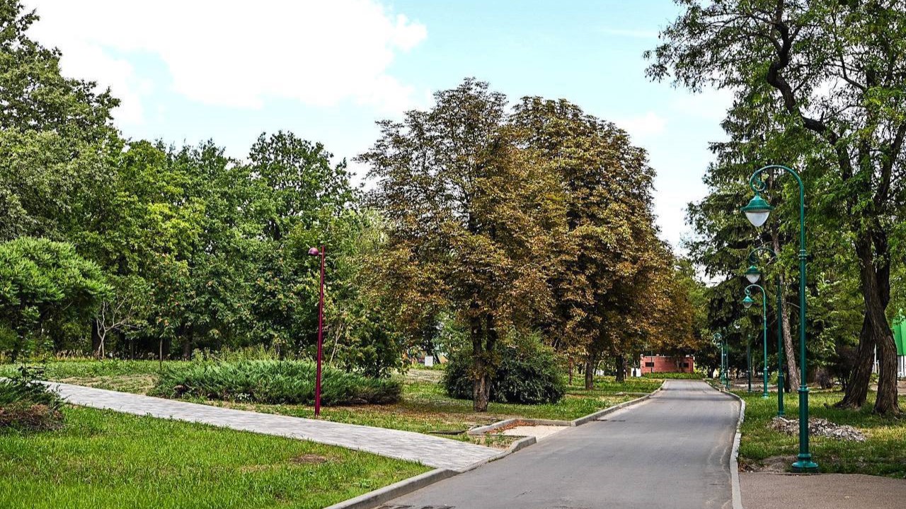 В Центральном парке Белгорода уложили 11 тыс. кв.м. плитки