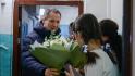 Вячеслав Гладков: «В преддверии праздников вручили ключи от жилья двум семьям с детьми-инвалидами из Старого Оскола»
