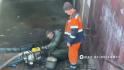 В подземном переходе у «Семейного» рынка откачивают воду