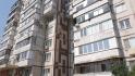 В центре Белгорода восстанавливают остекление в многоэтажках после массированного налёта БПЛА