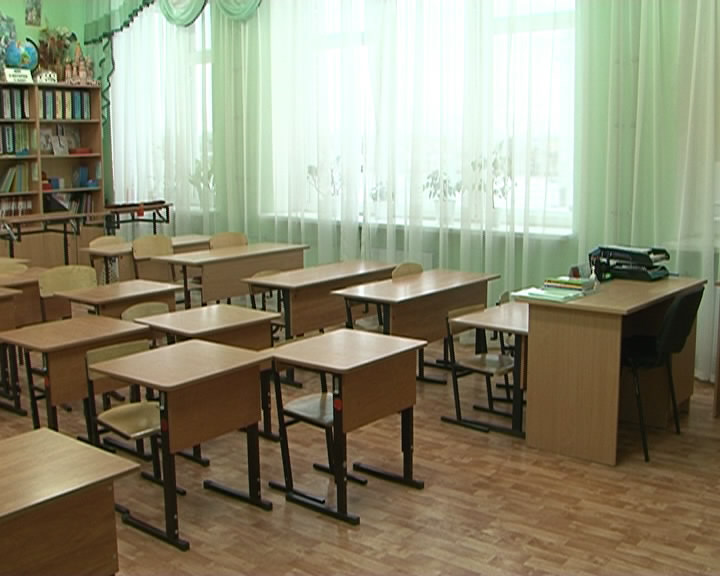 Глава региона Евгений Савченко оценил образовательные учреждения Чернянского района