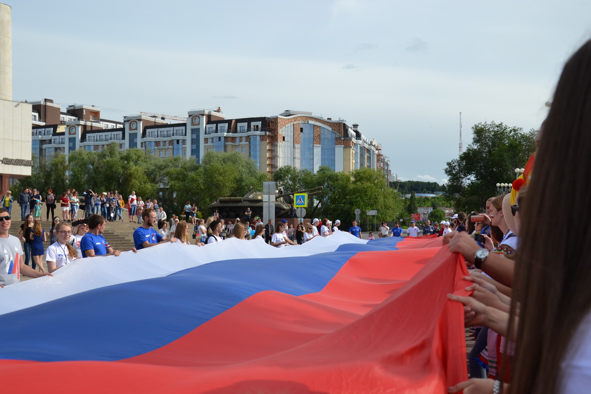 День Государственного флага в Белгороде отметят автопробегом