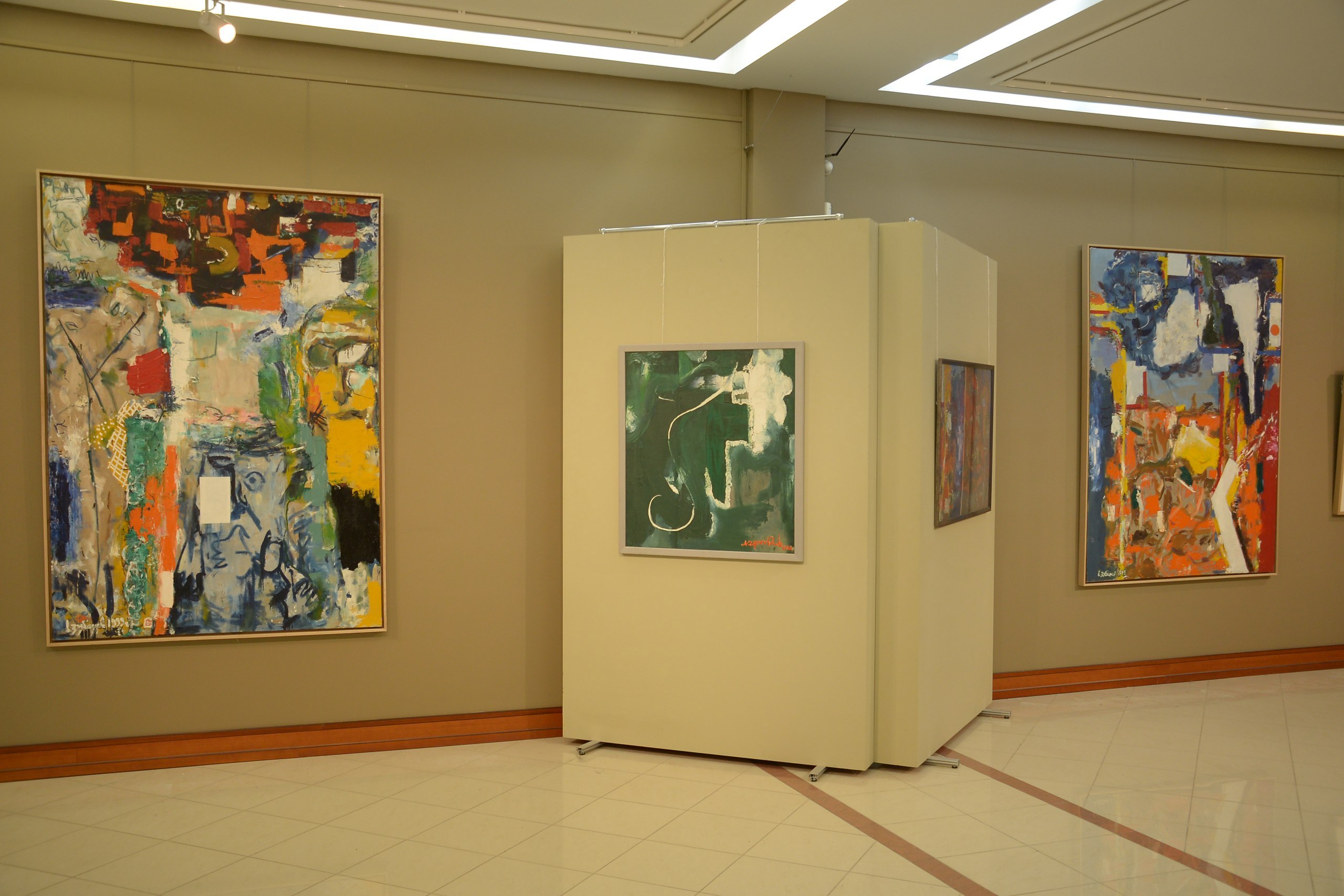 Выставка «За гранью предметности» в Белгородском художественном музее