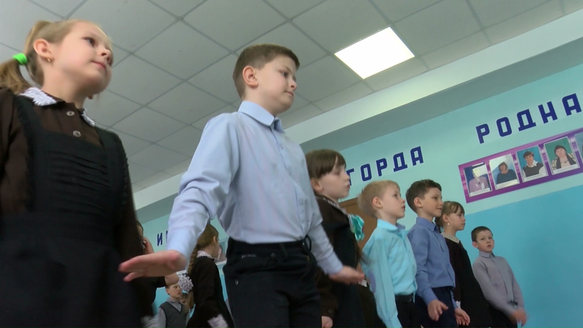 танцевальные перемены в Новоуколовской школе