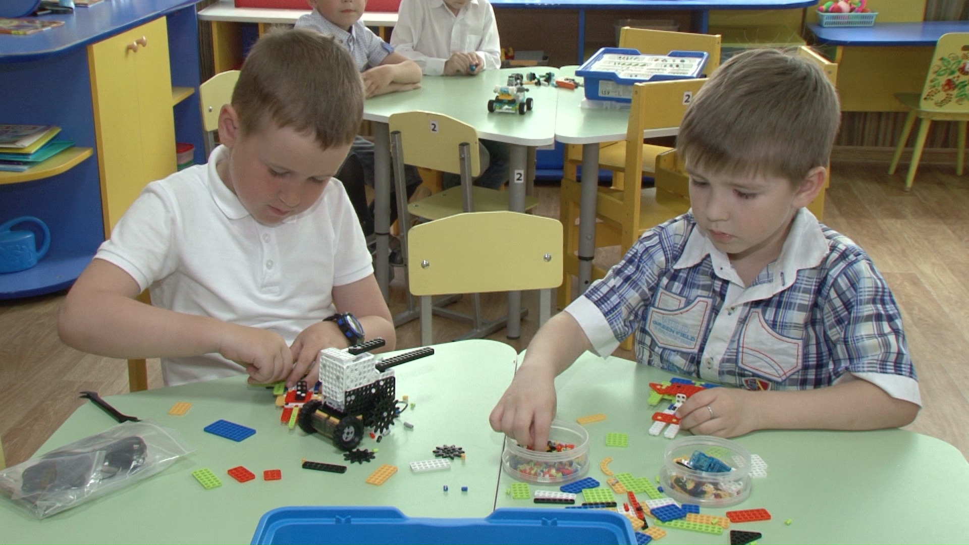 Будущих спортсменов, программистов и инженеров готовят в детских садах Губкина