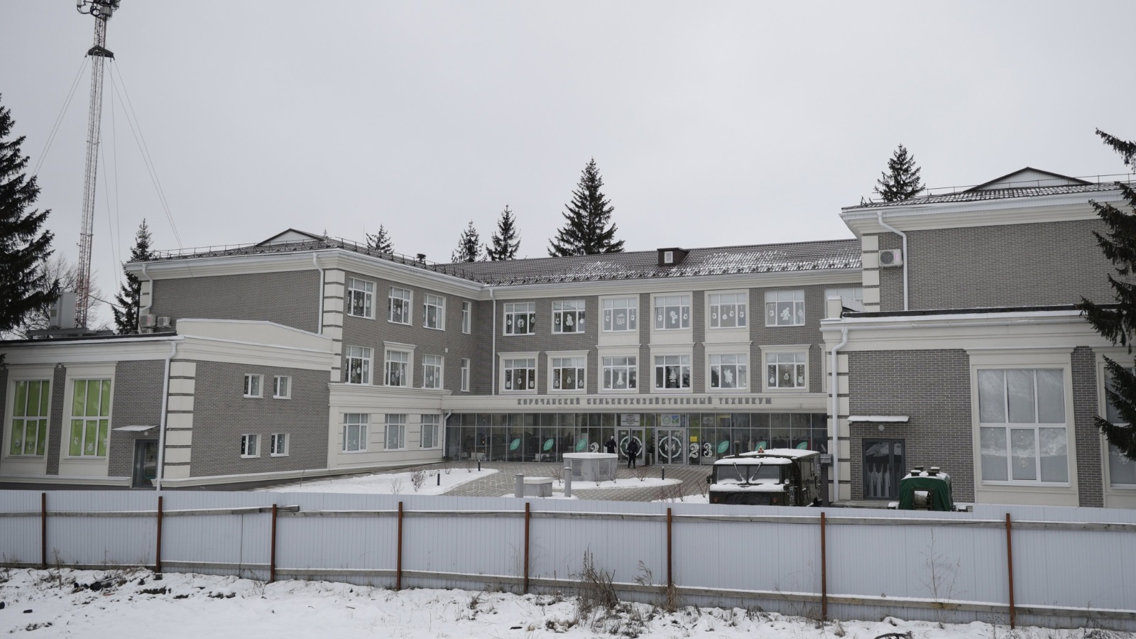 Вячеслав Гладков проверил строительство нового кампуса Корочанского сельхозтехникума 