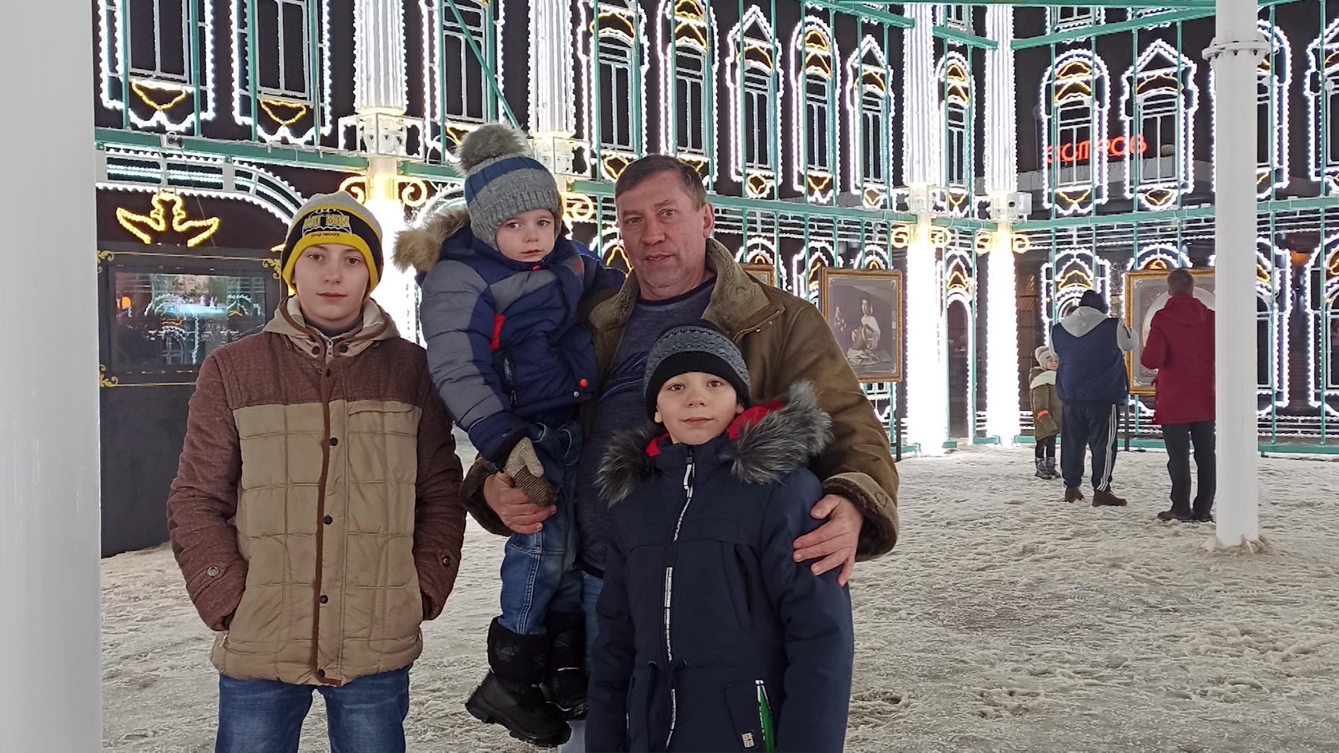 А.Сажнев с сыновьями