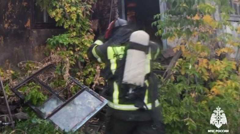 Ол желідегі порнороликпен қызды зорлап алып кеткен Смотреть секс онлайн: орыс әйелдерінің үйдегі оргазмы