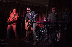 Рок-группа «Торба на круче» в клубе Roxbury