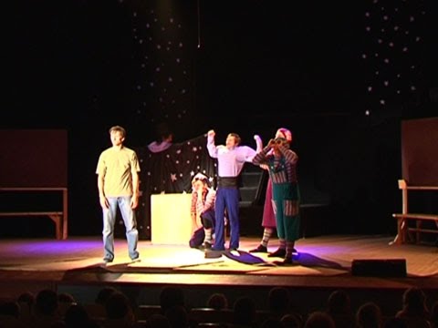 Акция «Вместе с папой в театр»
