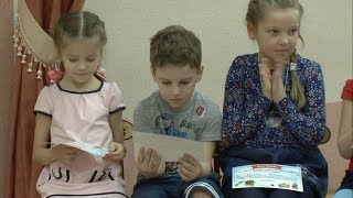 Волонтеры учат детей не попадаться на уловки преступников