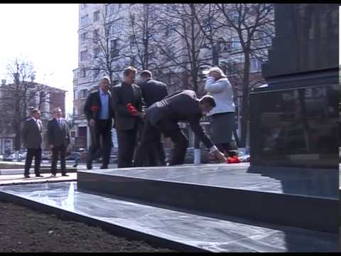  Памятник Ленину на Народном  бульваре официально открыт 