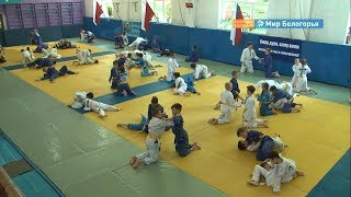 Томаровские борцы получили новый ковер
