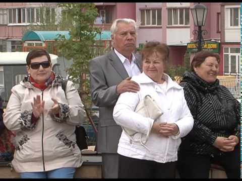 Праздничный концерт в Есенинском сквере