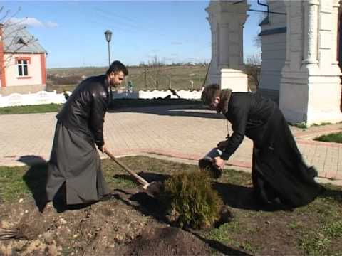 В Красненском районе благоустроили территорию храма