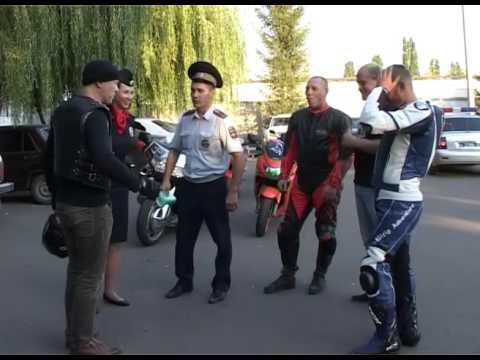 Байкеры напомнили пешеходам ПДД