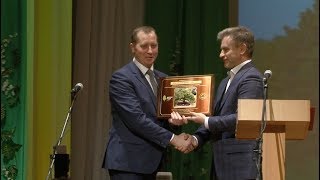 Памятный знак «Российское дерево года» вручили в Белгороде