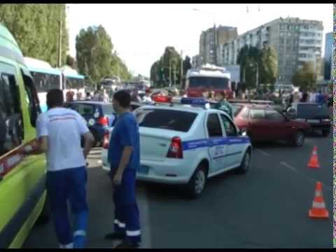 В Белгороде произошла авария с участием восьми автомобилей и двух автобусов
